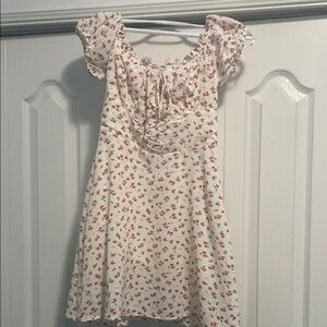 NWOT Floral Ruffle Sleeve Dress